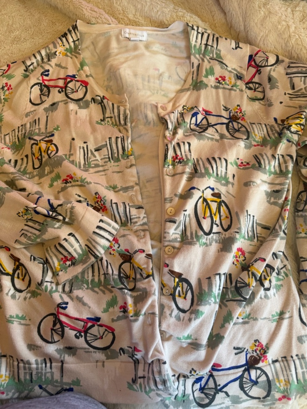 Charter Club Cream Cardigan with Subtle Pastel Accents Vintage no pulls